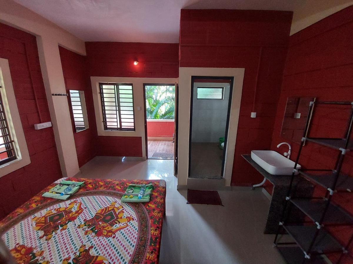 Cocopelli Guest House โกการ์นา ภายนอก รูปภาพ