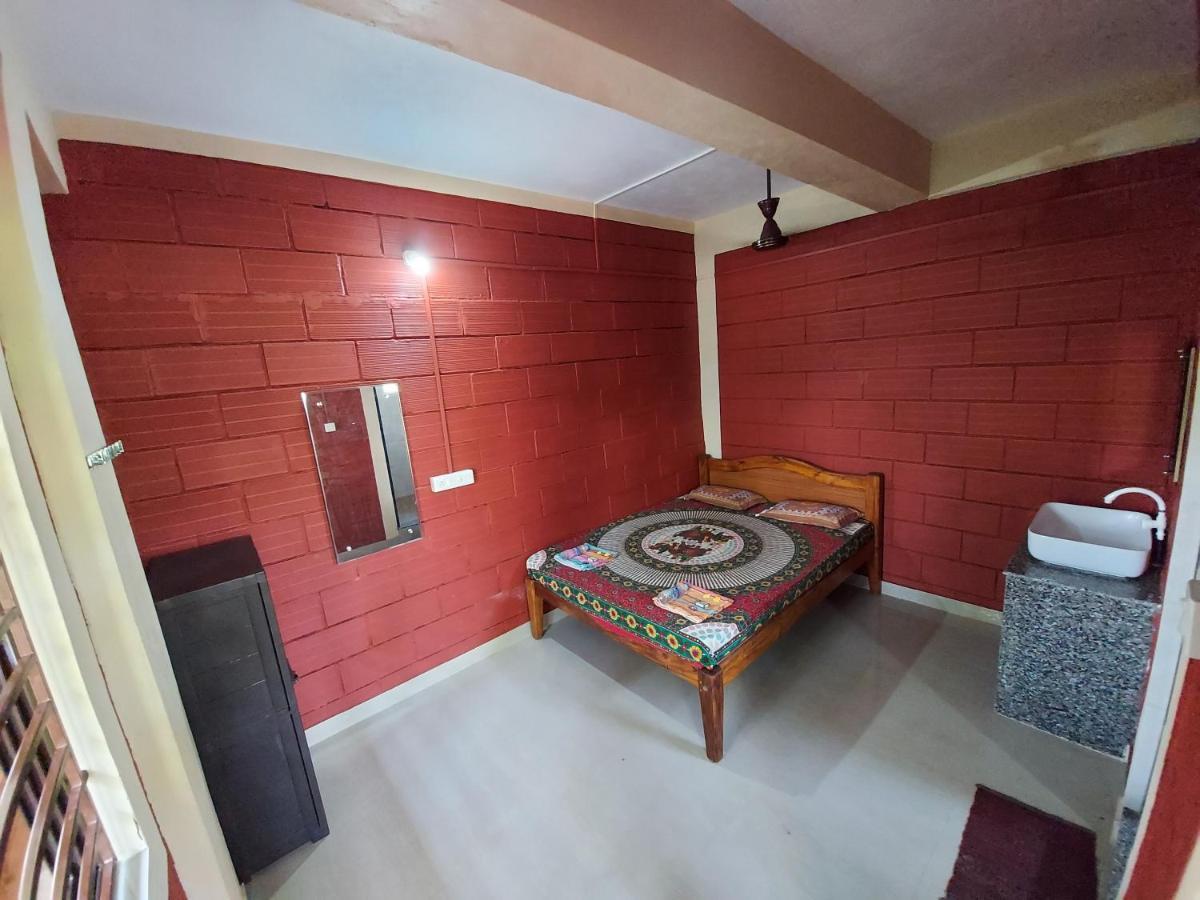 Cocopelli Guest House โกการ์นา ภายนอก รูปภาพ
